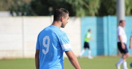 POKERISSIMO SERVITO....CADE ANCHE IL VILLASIMIUS!!!